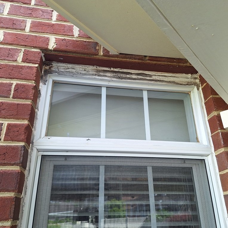 Caulking-Exterior-Windows-Monroy-Remodeling